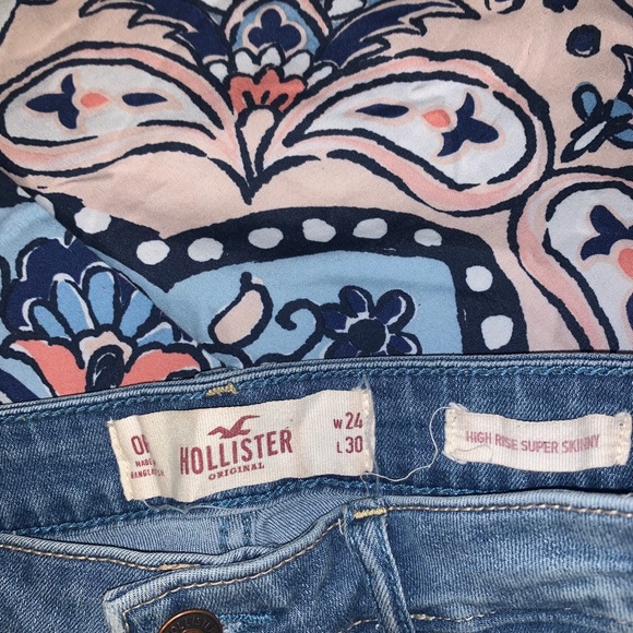 SOLD❤️ women’s hollister jeans bundle! - Picture 4 of 6